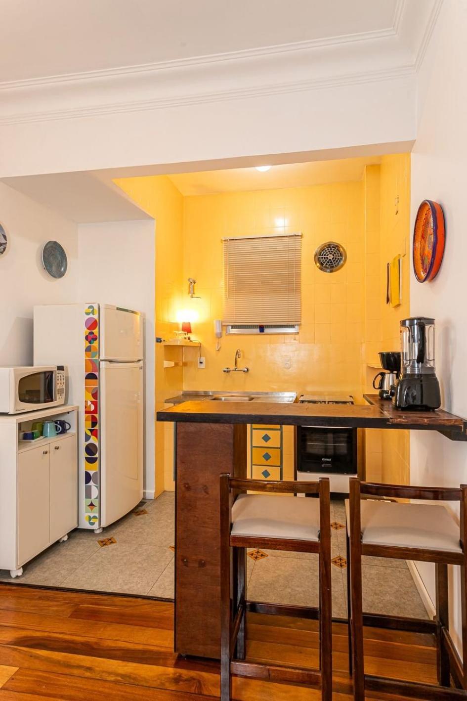 Apartamento Charme De Copacabana A 100m Da | Re 85/704 *