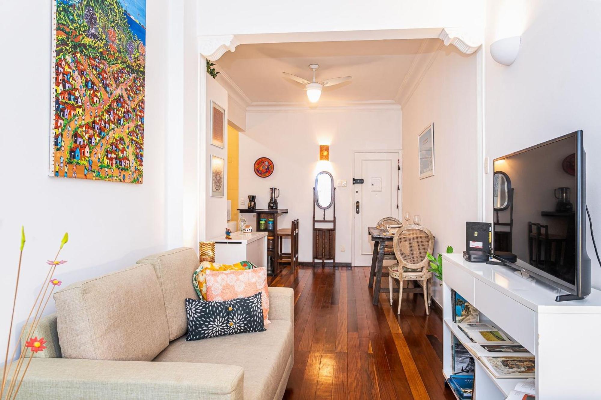 Apartamento Charme De Copacabana A 100m Da | Re 85/704 *